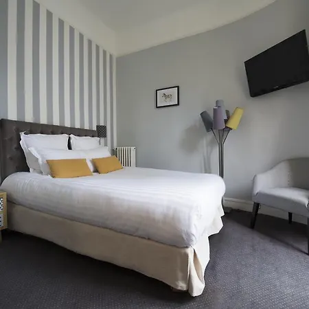 Otel Des Batignolles