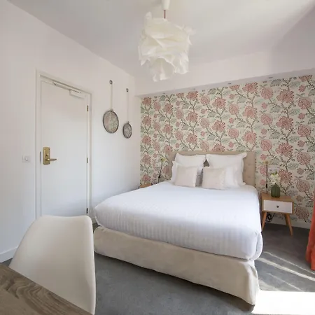 Des Batignolles 3*