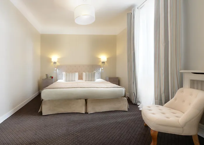 Hotel Des Batignolles París