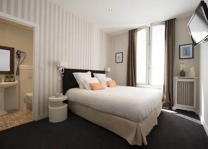 Des Batignolles Hotel