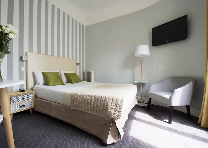 Hotel Des Batignolles 3*