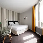 Hotel Des Batignolles 3*