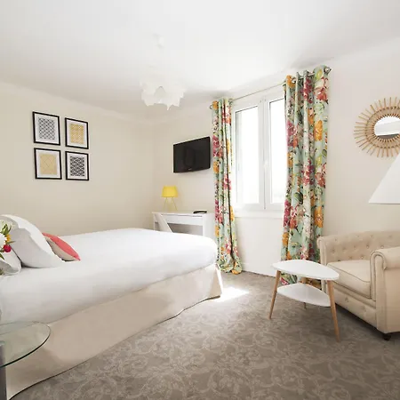 Des Batignolles Hotel Paris