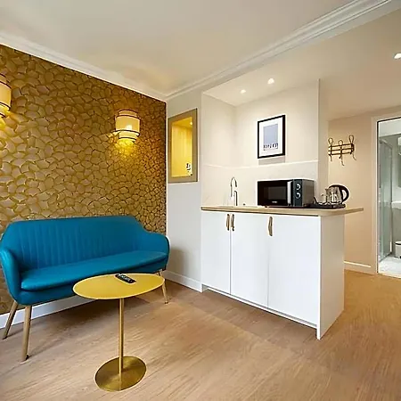 Des Batignolles 3*