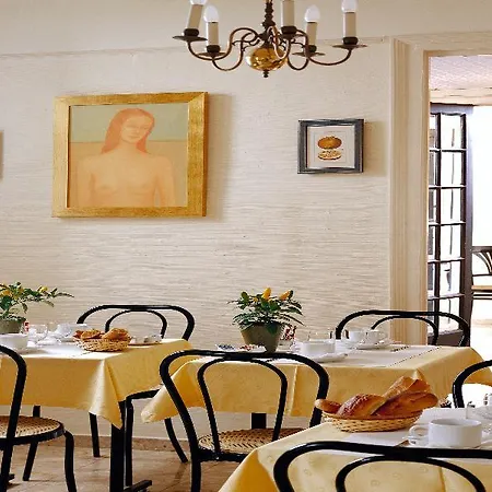 Des Batignolles Hotel Paris