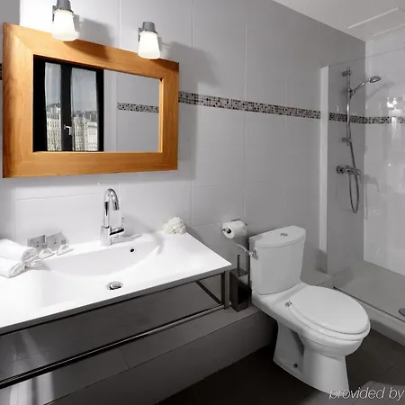 Des Batignolles Hotel