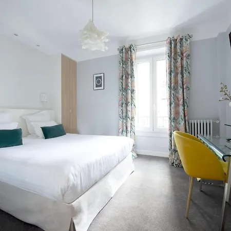 Hotel Des Batignolles Paris