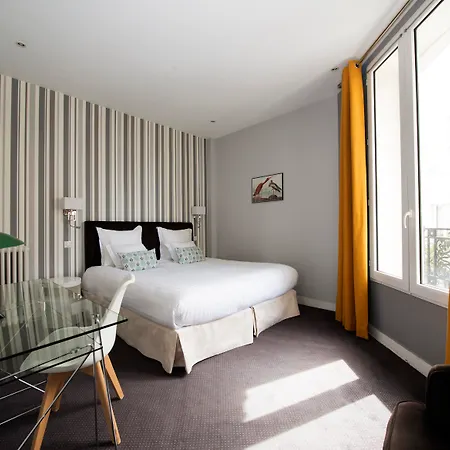מלון Des Batignolles 3*