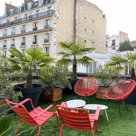מלון Des Batignolles 3*