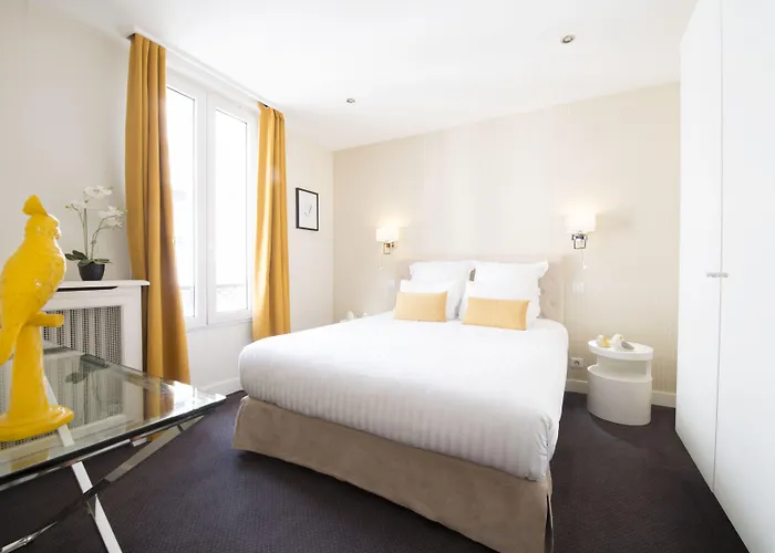 Hotel Des Batignolles